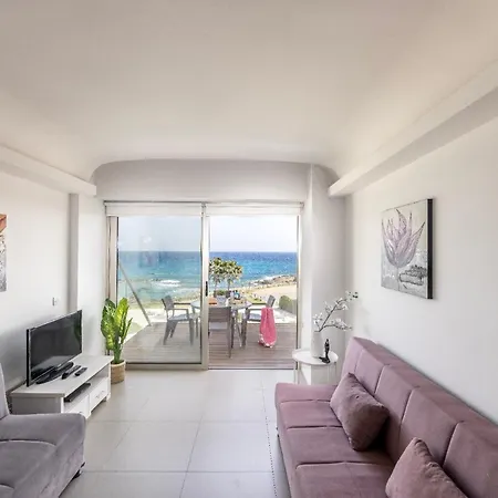 Nissia 303 Apartamento *