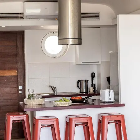 Nissia 303 Apartamento *