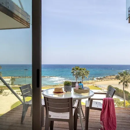 Nissia 303 * Paralimni