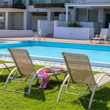 Nissia 303 Apartamento *